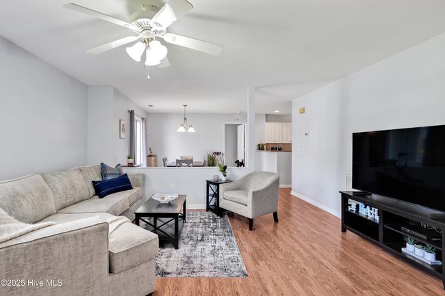 APT-101 - 4110 Breezewood Dr, Condo with 2 bedrooms, 2 bathrooms and null parking in Wilmington NC | Image 9
