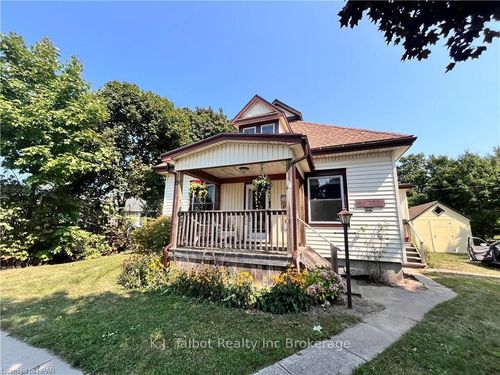 129 Hincks St, Goderich, ON, N7A3C6 | Card Image