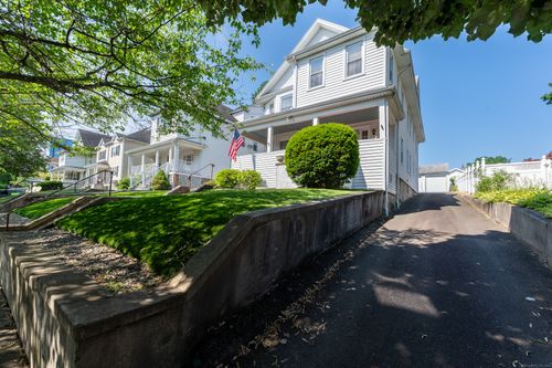 35 Hinckley Ave, Stamford, CT, 06902-2213 | Card Image