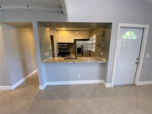 2031-2031 Sw 81st Way, Davie, FL, 33324-5406 | Card Image