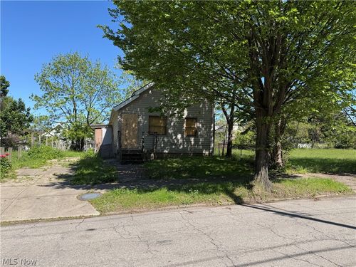 3419 E 70th St, Cleveland, OH, 44127-2004 | Card Image