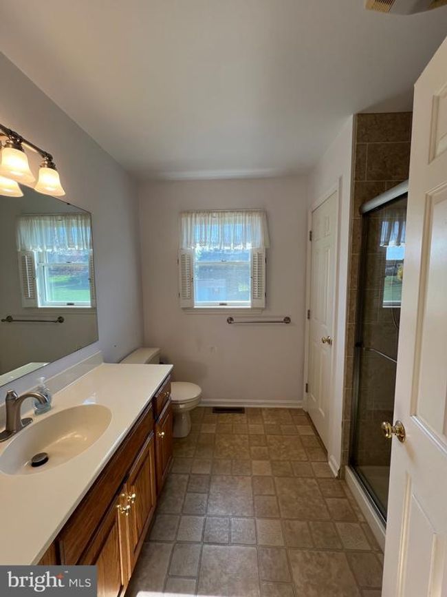642 Meadow Hill Dr, House other with 3 bedrooms, 3 bathrooms and null parking in Narvon PA | Image 25
