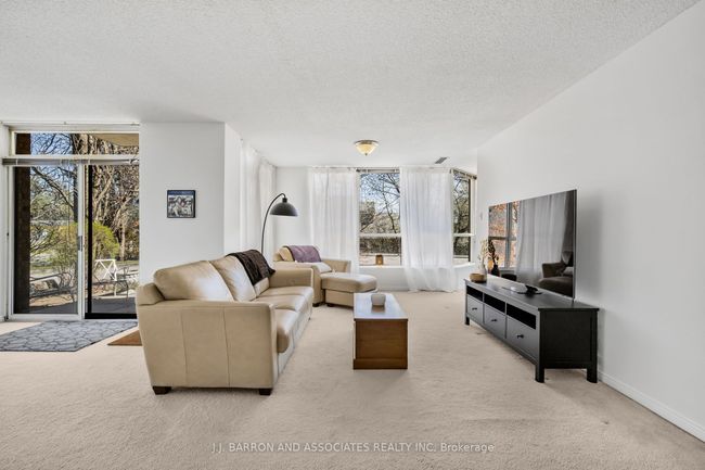 114 - 14924 Yonge St, Condo with 2 bedrooms, 2 bathrooms and null parking in Aurora ON | Image 10