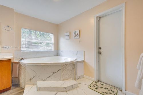 610 Carolina Ave, Fort Lauderdale, FL, 33312-1911 | Card Image