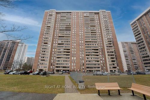 707-18 Knightsbridge Rd, Brampton, ON, L6T3X5 | Card Image