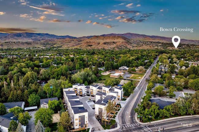 2007 S Makar Ln, Townhouse with 3 bedrooms, 4 bathrooms and 2 parking in Boise ID | Image 46