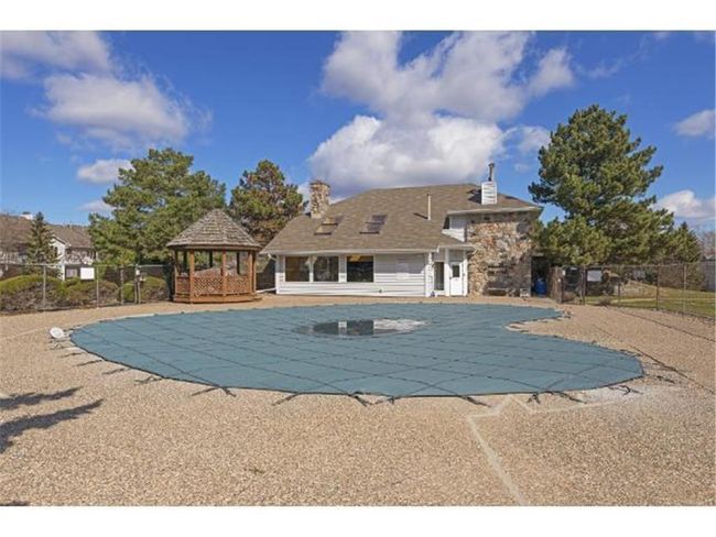 APT-106 - 3563 Blue Jay Way, Home with 2 bedrooms, 1 bathrooms and null parking in Eagan MN | Image 22