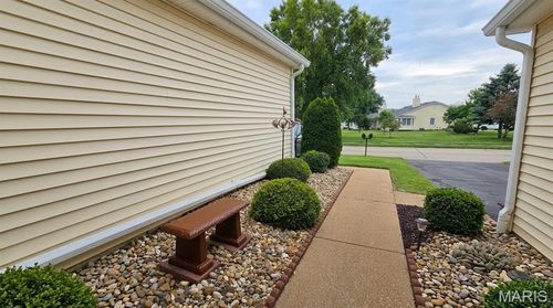 3961 Grand National Dr, Florissant, MO, 63034-3463 | Card Image