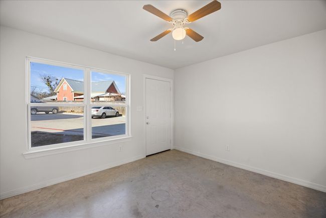 645 N Mccart St, Condo with 16 bedrooms, 16 bathrooms and 16 parking in Stephenville TX | Image 12