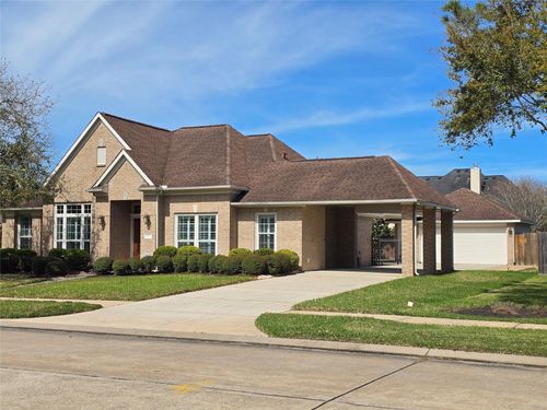 1813 Sandy Lake Dr, Friendswood, TX, 77546-6134 | Card Image