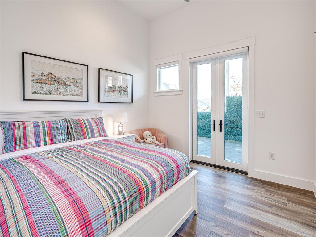 Residential in Carlton Landing 4
