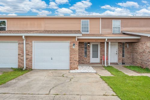 1815 Whispering Oaks Ln, Fort Walton Beach, FL, 32547-7063 | Card Image