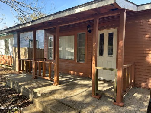 4737 General Ike St, Moss Point, MS, 39563-5256 | Card Image