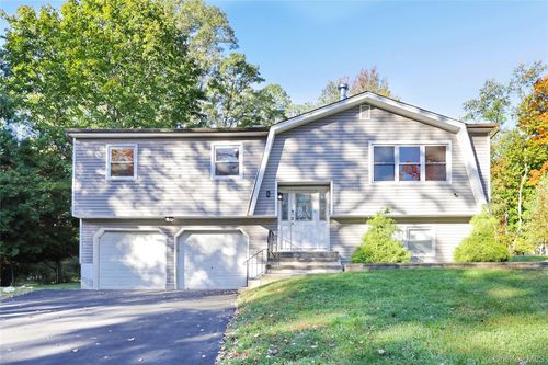 4 Earl Ct, Monsey, NY, 10952-1204 | Card Image