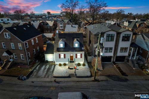 789 Harvard Pl, Cliffside Park, NJ, 07010-2102 | Card Image