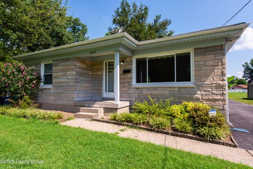 2005 Auburn Dr, Louisville, KY, 40216-3703 | Card Image