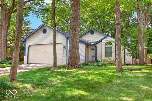 9218 Park Ave, Indianapolis, IN, 46240-1047 | Card Image
