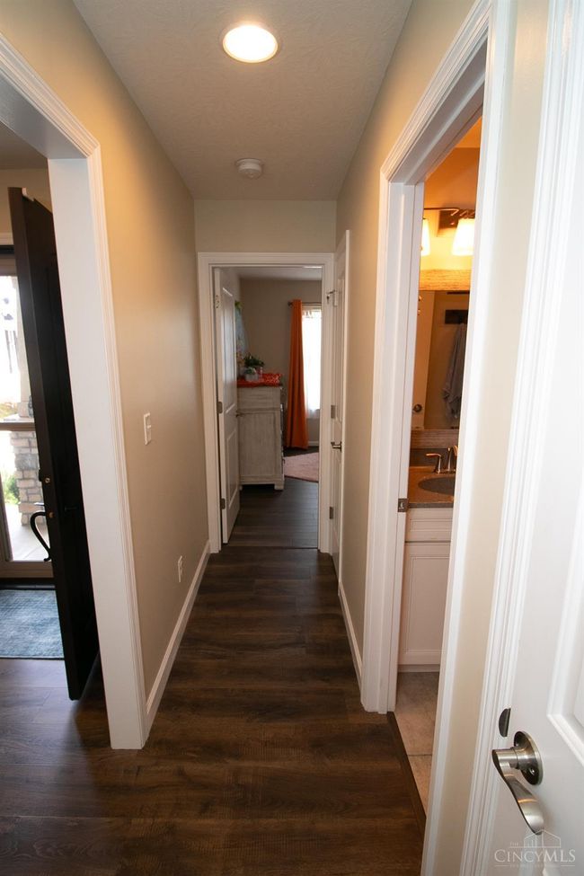 1331 Peregrine Way, House other with 4 bedrooms, 3 bathrooms and null parking in Hamilton OH | Image 21