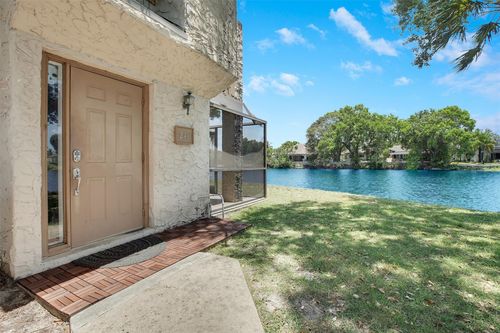 248-248 Wimbledon Lake Dr, Plantation, FL, 33324-2445 | Card Image
