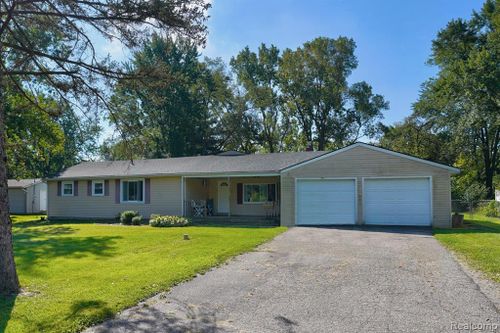 5311 Northway Drive, Flint Twp, MI, 48473 | Card Image