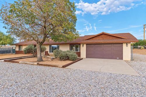8395 Keats Ave, Yucca Valley, CA, 92284-6233 | Card Image