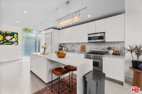 unit-2-7917 Willoughby Ave, West Hollywood, CA, 90046-7168 | Card Image