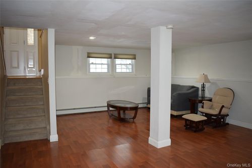 50 Scott Dr, Wappingers Falls, NY, 12590-4733 | Card Image