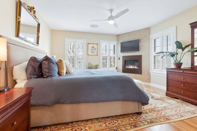 B - 32 Bromfield St, Condo with 3 bedrooms, 3 bathrooms and 2 parking in Newburyport MA | Image 14