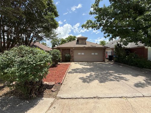 5400 Village Green Dr, Mesquite, TX, 75150-1212 | Card Image