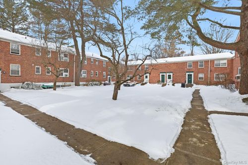 g4-33 Fieldstone Drive, Greenburgh, NY, 10530 | Card Image