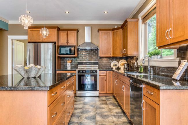 1065 Uplands Drive, House other with 5 bedrooms, 3 bathrooms and 8 parking in Anmore BC | Image 8