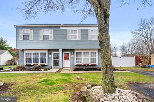 1120 Farmhouse Ln, QUAKERTOWN, PA, 18951-2431 | Card Image