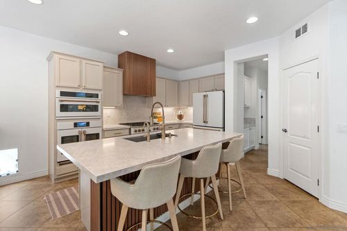 30856 E Green Dr, Murrieta, CA, 92563-2604 | Card Image