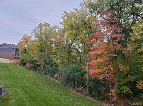 43635 Chancellor Ln, Novi, MI, 48375-3012 | Card Image