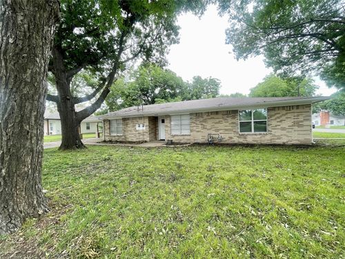 515 Maple St, Farmersville, TX, 75442-1523 | Card Image