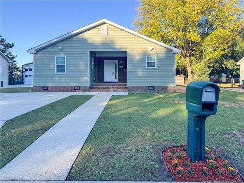 3601 Cliffridge Dr, Lumberton, NC, 28358-3295 | Card Image