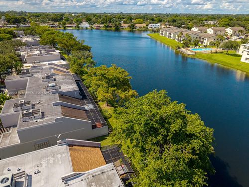 11225 Nw 16th Ct, Pembroke Pines, FL, 33026-2619 | Card Image