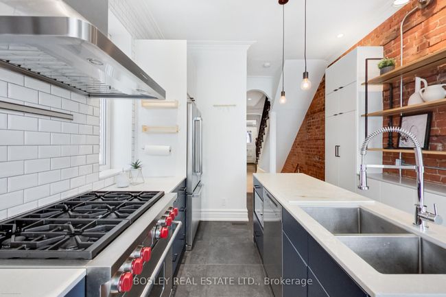 282 Crawford St, House attached with 5 bedrooms, 4 bathrooms and 1 parking in Toronto ON | Image 14