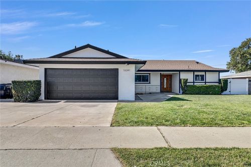 16341 Holly Dr, Fontana, CA, 92335-5625 | Card Image
