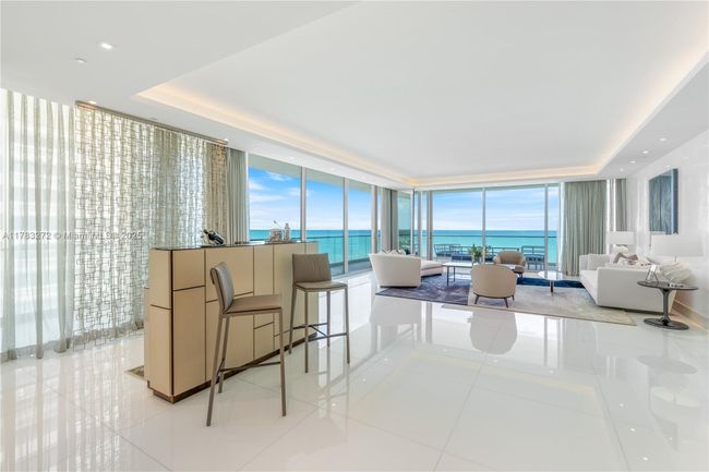 UNIT-1001 - 10203 Collins Ave, Condo with 3 bedrooms, 5 bathrooms and null parking in Bal Harbour FL | Image 6