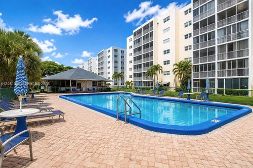 307-301 Ne 14th Ave, Hallandale Beach, FL, 33009-7441 | Card Image