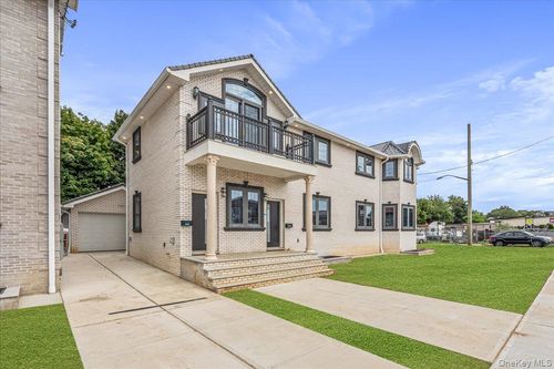 150-33 Hawtree St, Ozone Park, NY, 11417-2861 | Card Image