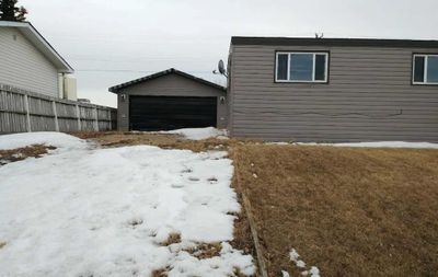 213 1 Ave W, House detached with 2 bedrooms, 1 bathrooms and 4 parking in Hussar AB | Image 2