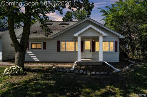 2890 Beland Ave, Keego Harbor, MI, 48320-1173 | Card Image