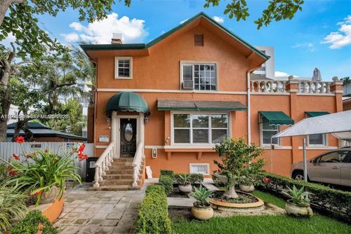 cottage-1033 Nw 6th St, Miami, FL, 33136-3703 | Card Image