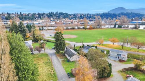 303 S Baker St, Mount Vernon, WA, 98273-3205 | Card Image