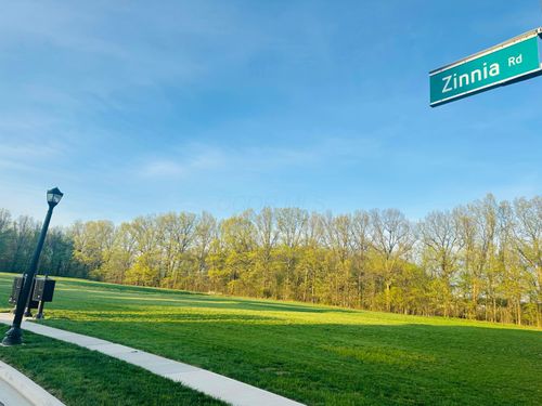 5709 Zinnia Rd, Westerville, OH, 43081-4283 | Card Image