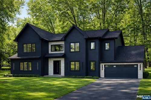 80 2nd St, Park Ridge, NJ, 07656-1851 | Card Image
