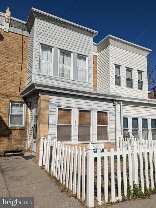 317 Saint Vincent St, PHILADELPHIA, PA, 19111-3928 | Card Image
