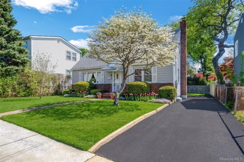 2-28 Miller Street, Glen Cove, NY, 11542 | Card Image